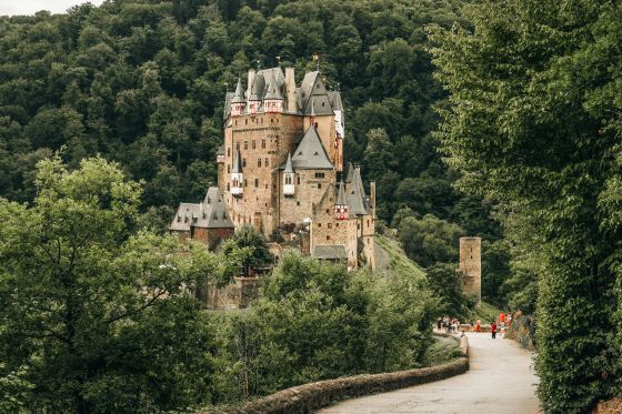 Sightseeing Burg Eltz.
