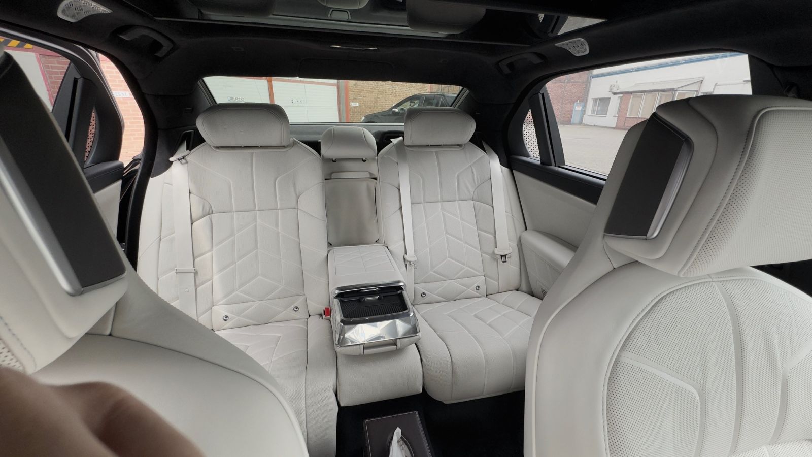 BMW i7 xDrive 60 (electric) Deteils vom Innenraum vorne.
